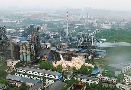 煙囪定向拆除爆破技術(shù)：