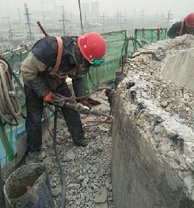 水泥煙囪人工拆除開片施工組織方案