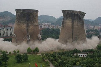 水塔、煙囪爆破拆除方法的特點(diǎn)