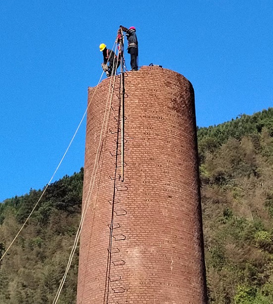 廢棄煙囪拆除:專業(yè)方案與安全實踐全解析